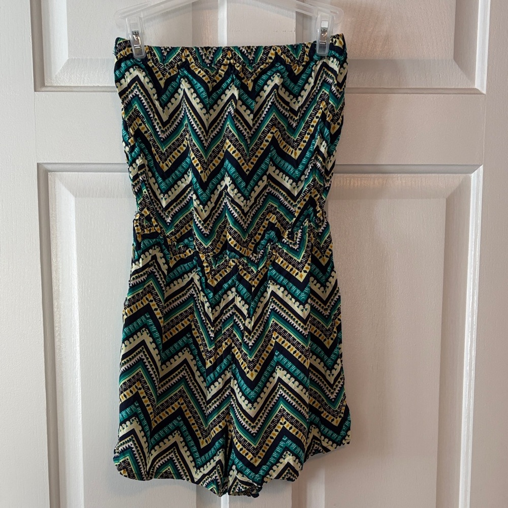 H&M Teal, Black & Cream Strapless Chevron Romper